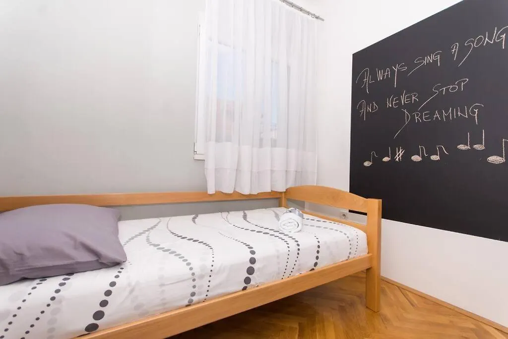 Apartment Dajana Feeling Of Home Trogir